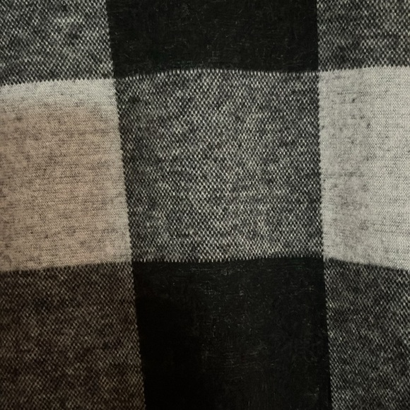 BB Dakota Cardigan - Picture 4 of 5